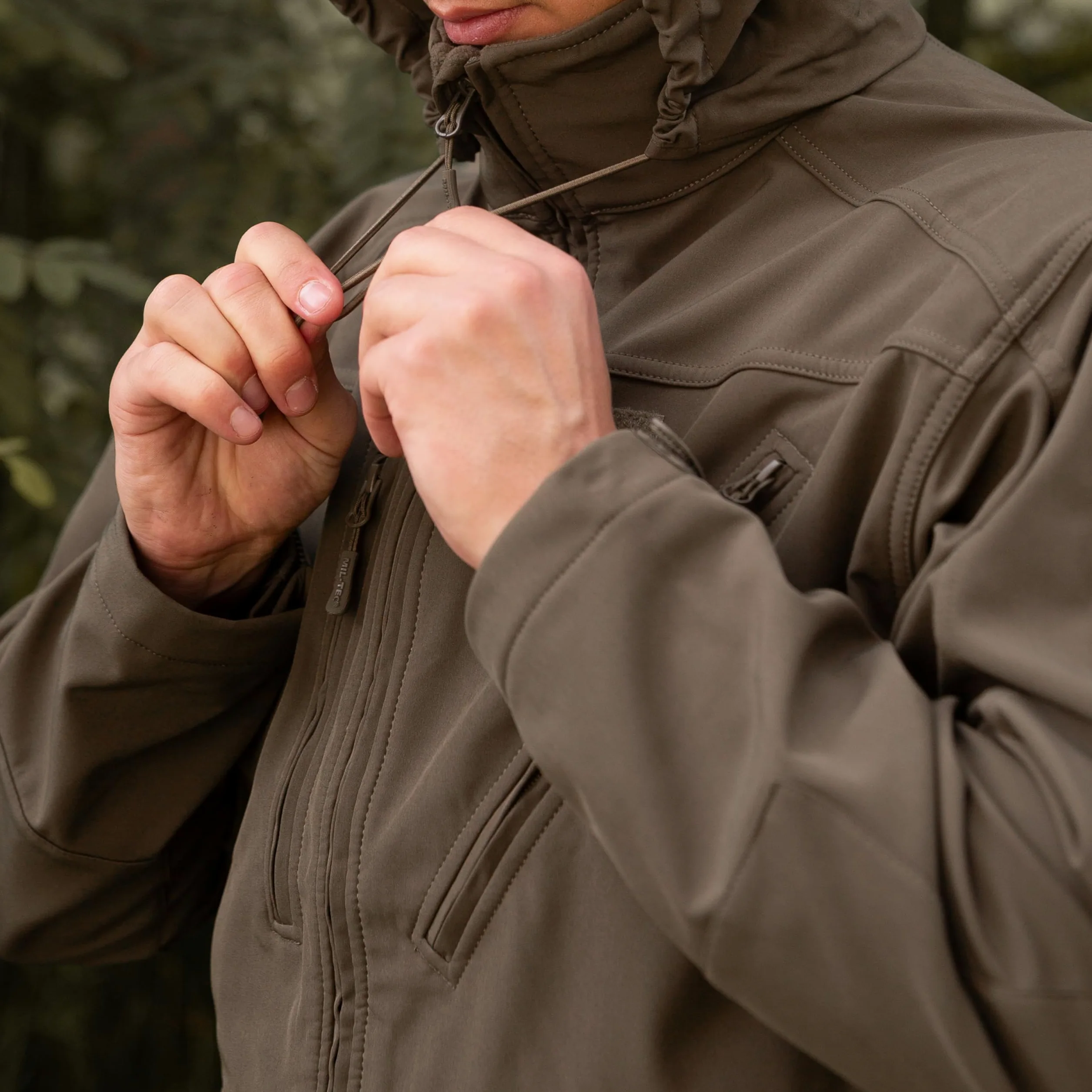 Mil-Tec Softshelljacke SCU 14 für Herren • Taktische Outdoor Funktionsjacke • Atmungsaktive, winddichte & wasserabweisende Übergangsjacke • Praktische Freizeitjacke oder Wanderjacke