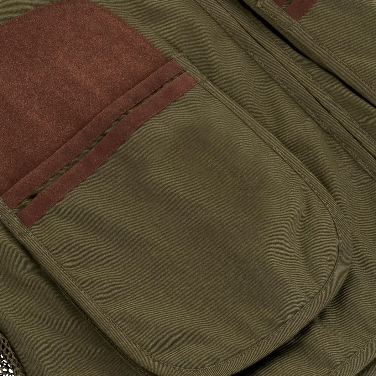 Schießweste Herren Classic Trap Skeet Jagdweste – Atmungsaktive Baumwolle mit Mesh Rücken, rutschfeste Schulterbesätze, große Fronttaschen & Rückentasche – Tontaubenschießen Schießstand Weste Grün