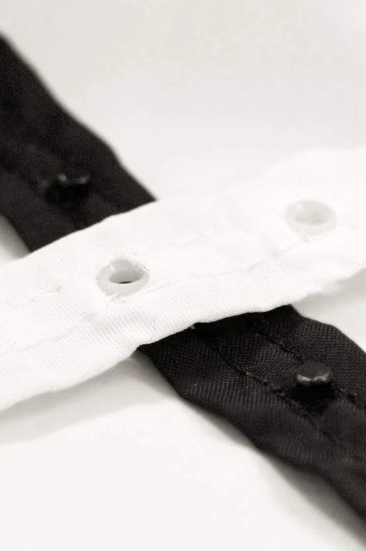 Herren Stringbody mit Kragen Front-RV und Druckverschluss im Schritt lange Ärmel 80% Polyamid 20% Elasthan, glänzend, stretch
